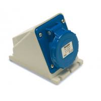 Base mural 2P+T 32A 220V IP44