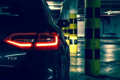 Protectores de aparcamiento para coches.